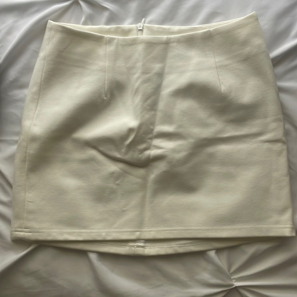 SNDYS white skirt